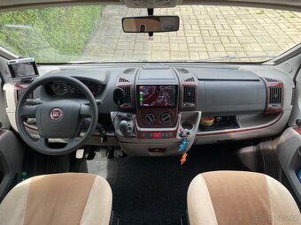 Obytné auto Burstner Ixeo it710 polointegral - 12