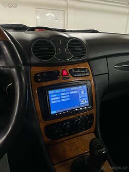 Mercedes Benz 240 2002 - 12