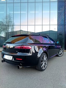 Alfa Romeo 159 3.2Jts 191kw 4x4 Elegante - 12