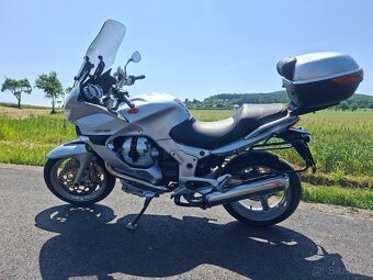 Moto Guzzi Norge 1200 - 12