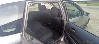 Osobní automobil – Honda civic 7.g hatchback - 12