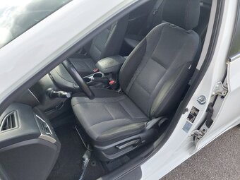 Hyundai i30, combi 1.6 CRDi, 81 kW, top stav - 12