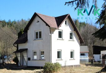 Rodinný dům, prostorná garáž, údolí obce Rotava - Šindelová - 12