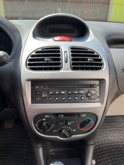 Peugeot 206 1.4, repas hlavy, nový výfuk, TK 8/26, tažné - 12