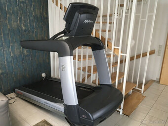 Běžecký pás Life Fitness Elevation Engage 95T - 12