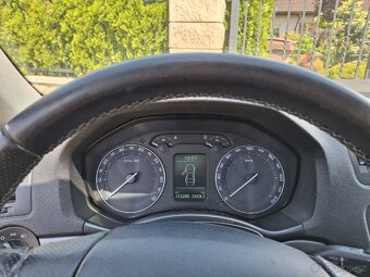 Škoda Octavia II 1.6 MPi - 12
