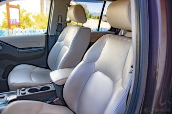 Nissan Pathfinder 3.0 dCi V6 LE - 12
