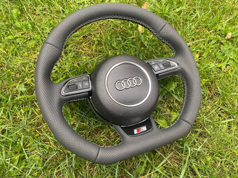 VYHRIVANY AUDI VOLANT - ZREZANY - PERFOROVANA KUZE - 12