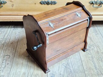 Starožitný hrací stroj, flašinet, The Mechanical Orguinette - 12