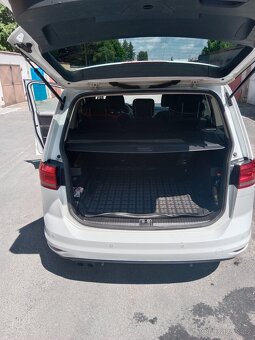 Prodám Volkswagen Touran 2.0TDI 110kw - 12
