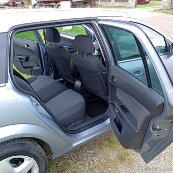 Opel Astra h 1.6 85kw - 12