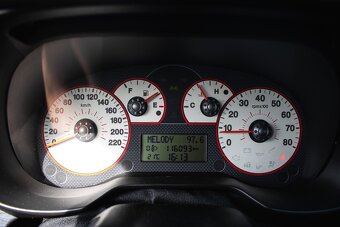 Fiat Grande Punto 1.4 16v StarJet Sport - 12