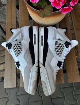 Jordan 4 Military Black - 12