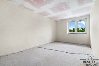 Prodej rodinného domu 4+kk, s garáží, pozemkem 608 m2, Medlo - 12