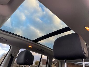 VW Touran 2.0 TDi - 12