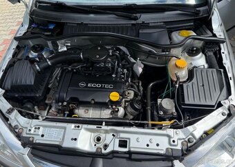 Opel Corsa 1,2 i klima , 2 sady kol benzín - 12
