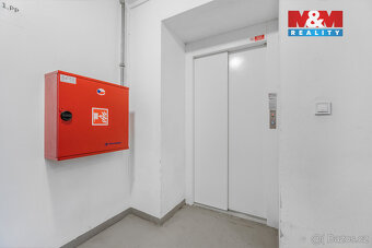 Prodej nájemního domu, 4261 m², Milovice, ul. Topolová - 12