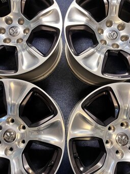 6x139.7 R20 Originál Dodge RAM 1500 REBEL - TOP STAV - - 12
