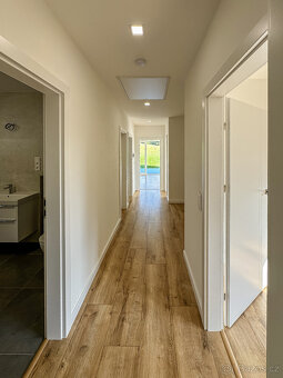 Novostavba zděného domu 4kk určená ihned k nastěhování - 12