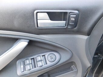 Ford C-max 2.0 TDCi,,TITANIUM,pěkný,BEZ KOROZE,tažný - 12