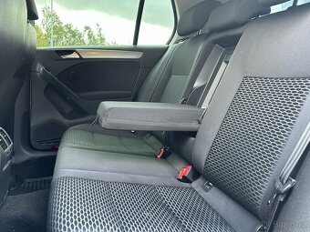 Volkswagen Golf 2011 - 12