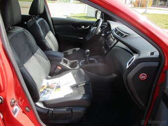 NISSAN QASHQAI 1,6DCi 96kw TEKNA LED PANO GPS 2017 - 12
