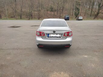 Prodám WV Jetta 1.6 benzín 85Kw - 12