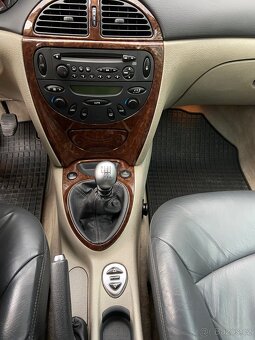 Citroen C5 2.2 HDI - 12