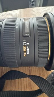 Nikon D3000 vč. objektivu 18-55mm VR + 55-200mm VR + 10-20mm - 12