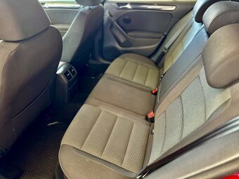Golf 6 1.6 nafta, manuál - 12