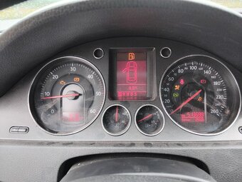 Passat b6 2.0 tdi 103 kw dsg bez dpf - 12