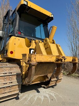 Pásový dozer CAT D5K - 12