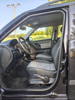 Škoda Fabia II 1.2 TSI, 1. majitel, serviska, nová STK - 12
