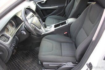 Volvo V60 2.0D3 V5, 120kW, servis VOLVO - 12