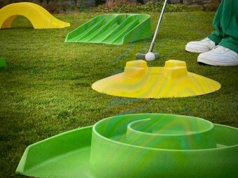Prodám mobilní sady profi minigolfu EASY a BASIC - 12