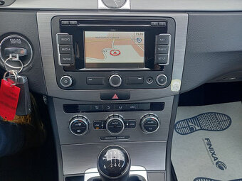 Volkswagen Passat, 2.0TDi-digiklima,navi,serviska - 12