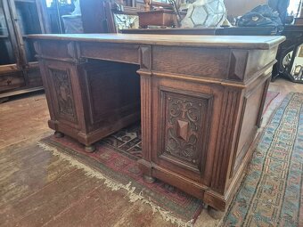 Starožitný dubový psací stůl – neorenesance do prostoru - 12