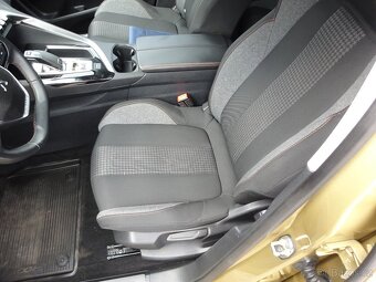 Peugeot 3008 1.2 PureTech r.v.2017(96 kw) serv.kníž. - 12