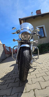 Suzuki Intruder M 1800 R - 12