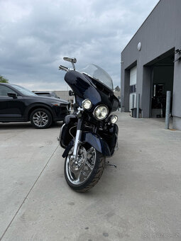 Harley-Davidson FLHXSE CVO Screamin Eagle - 12