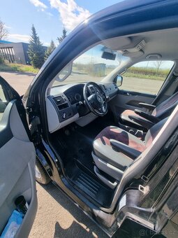 Predam volkswagen caravelle T5 2.0tdi 75kw long 2015 9-miest - 12