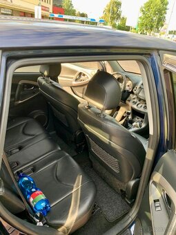 Toyota RAV4 - 12