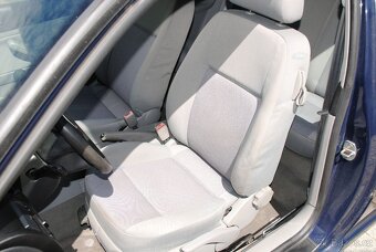 VW GOLF 4 1.4 55kW - klimatizace - naj. 148 000km - 12