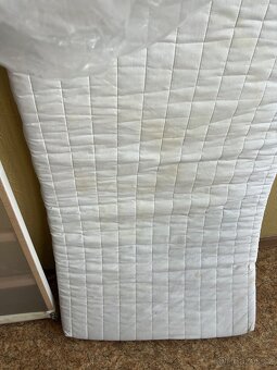 Sundvik IKEA dřevěná dětská postýlka s matrací - 12