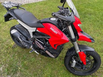 Ducati Hyperstrada 821 - 12