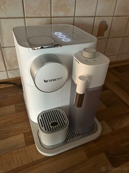 Kávovar Nespresso Lattissima - 12