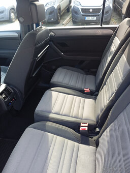 VW Touran RLINE  2.0CR DSG matrix,acc,kamera,tažné atd - 12