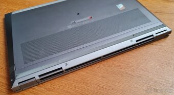 Nádherný HP ZBook Fury G8 1TB/64GB a dokovací stanice - 12