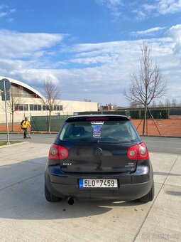 Volkswagen Golf V 1.9TDI - 12