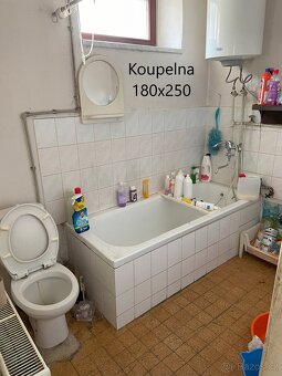 Prodej prostorného 4+1+k bytu v malebné lokalitě Velká Kraš - 12